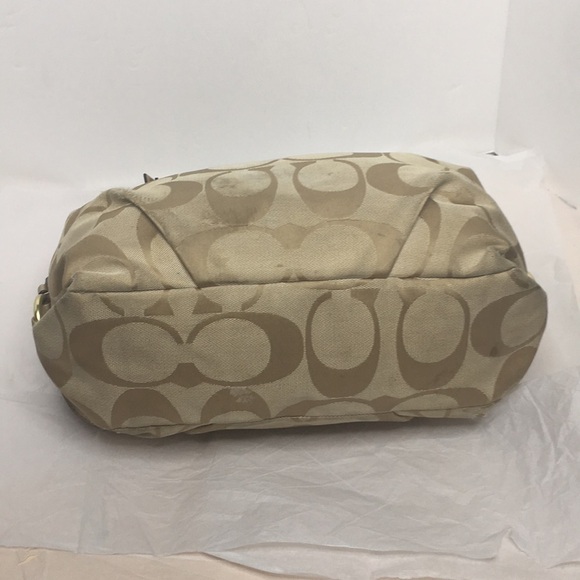 24CM SIGNATURE DUFFLE (COACH F15067)
GOLD/KHAKI - Picture 6 of 9